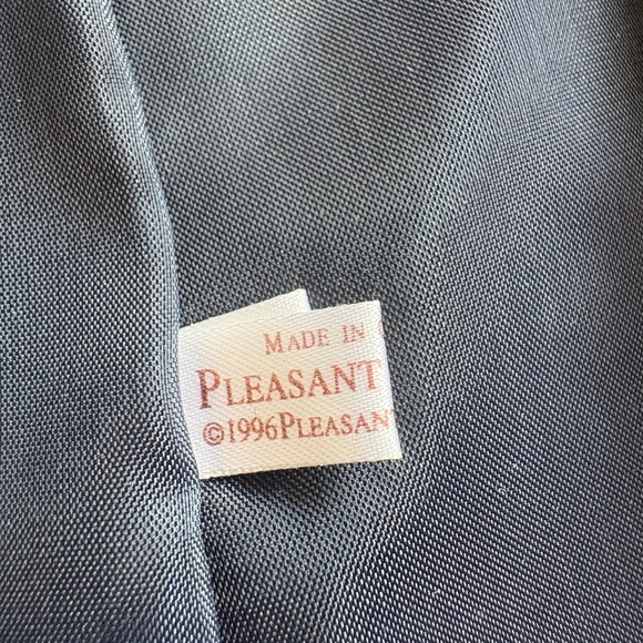 Retired American Girl Samantha’s Winter Story Outfit - Picture 7 of 7